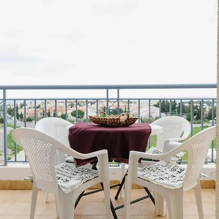 Hermes Gardens 2 Bedroom Sea View Flat In Apartament