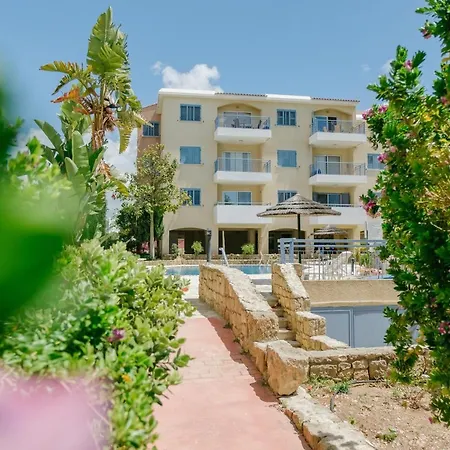 Hermes Gardens 2 Bedroom Sea View Flat In * Pafos