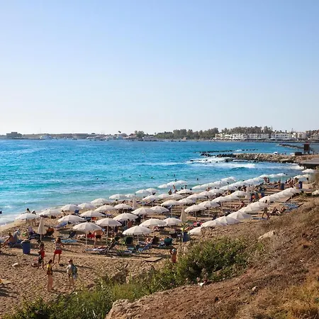 Hermes Gardens 2 Bedroom Sea View Flat In